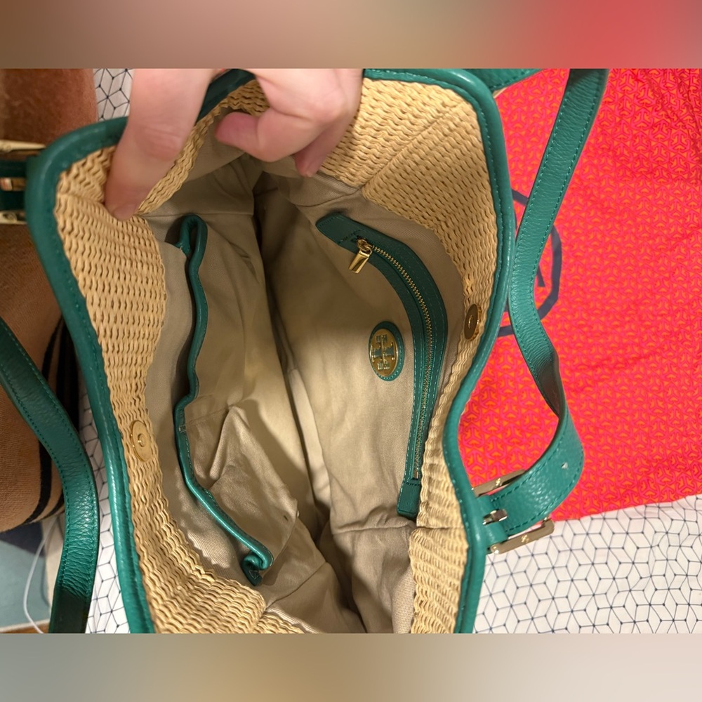 Tory Burch Green Leather and Rafia Shoulder Bag - Picture 4 of 5